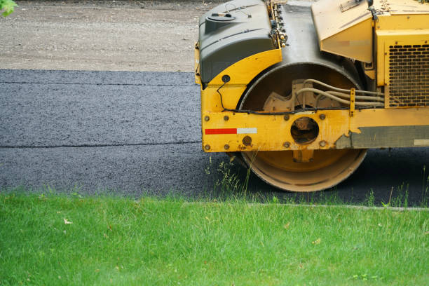 Best Asphalt Driveway Installation  in Shorewood Hills, WI